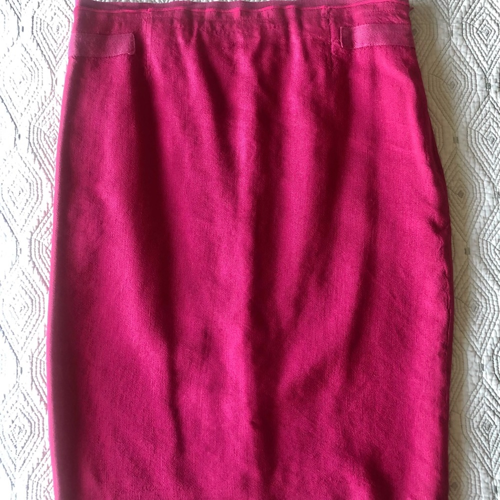 🌷🌷🌷 Zara linen fuchsia pink skirt for spring